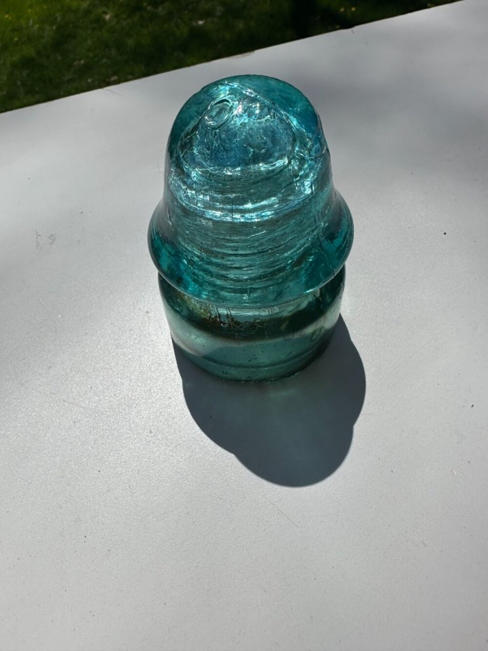 Vintage #136  GREEN INSULATOR 3.75H X 2.75D